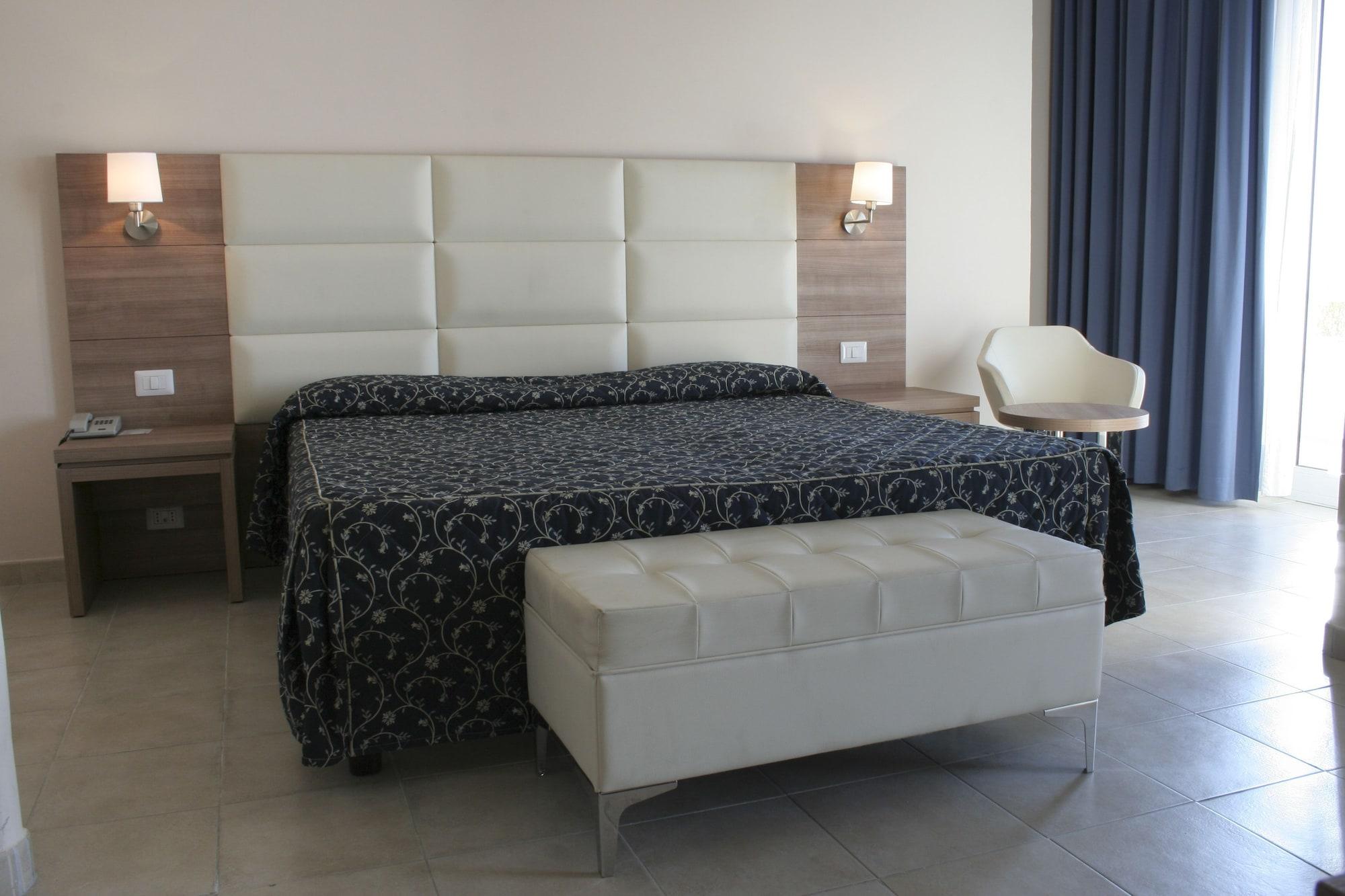 Hotel Mediterraneo Civitavecchia Exterior photo